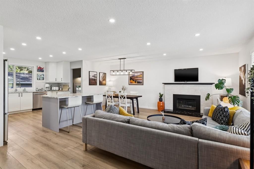 716 Cantree Road SW, Calgary — photo 4 of 48