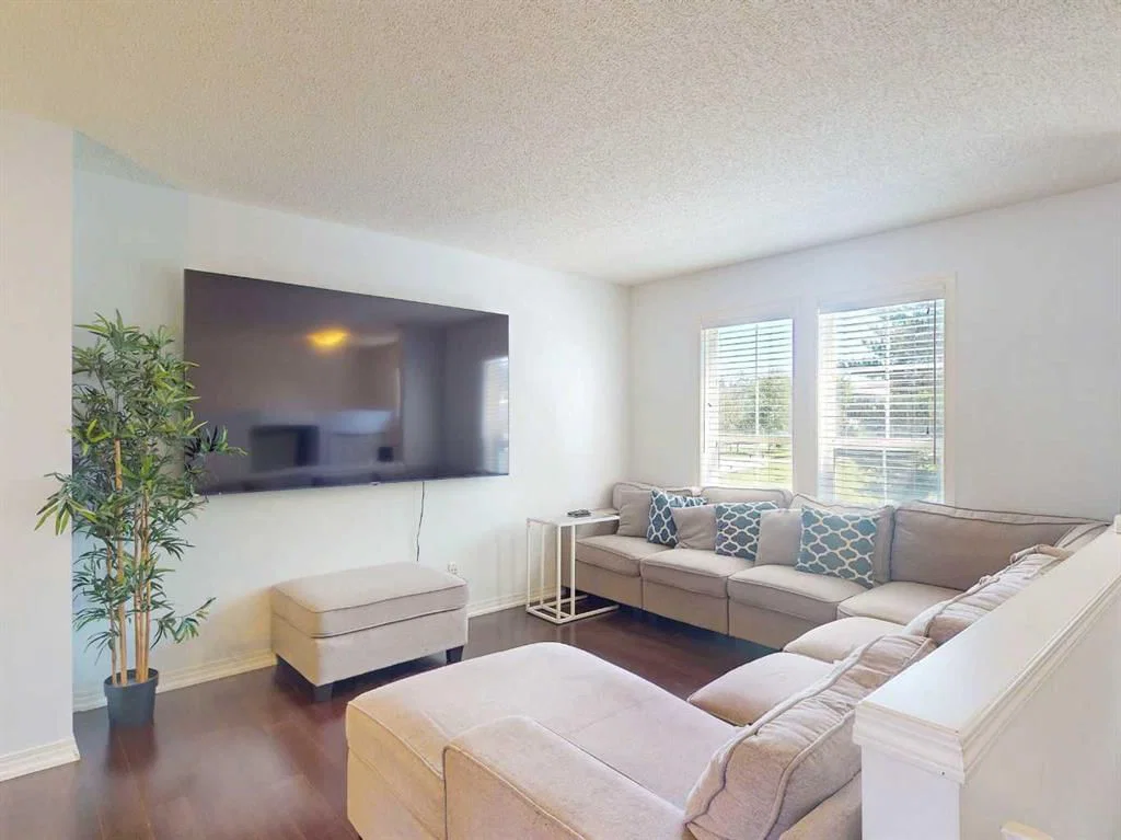 5 Auburn Bay Common SE, Calgary — photo 3 of 35