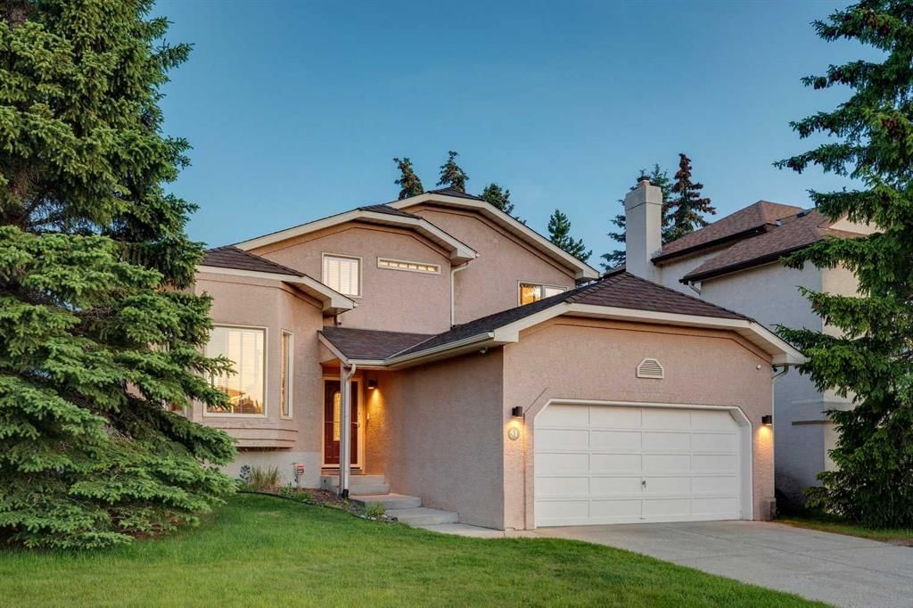 51 Straddock Crescent SW, Calgary — photo 2 of 45
