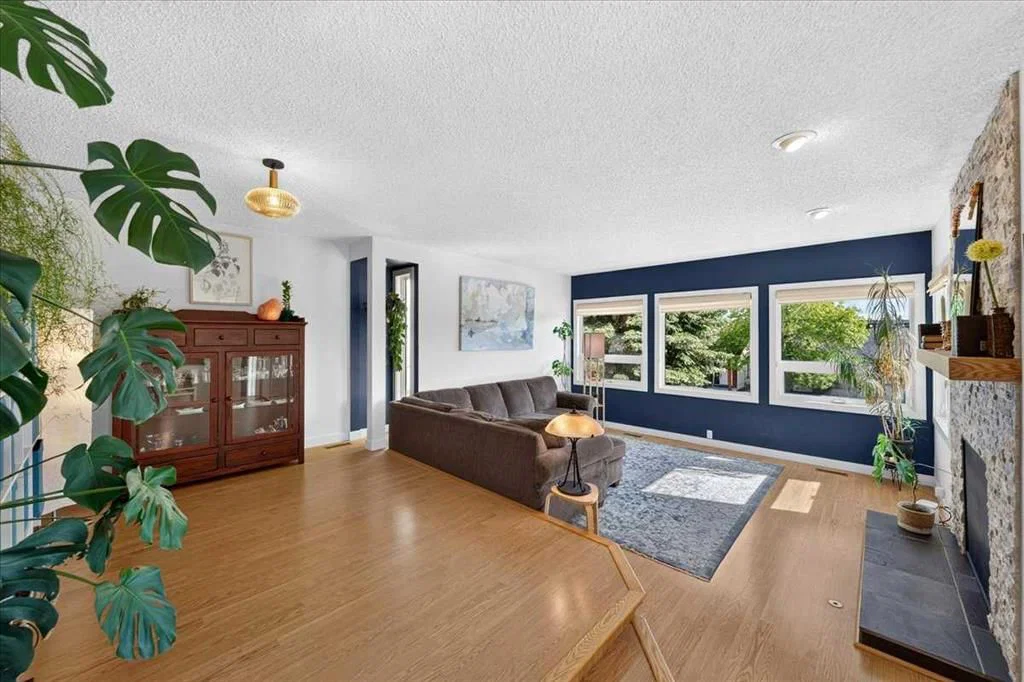 656 Ranchridge Court NW, Calgary — photo 5 of 40