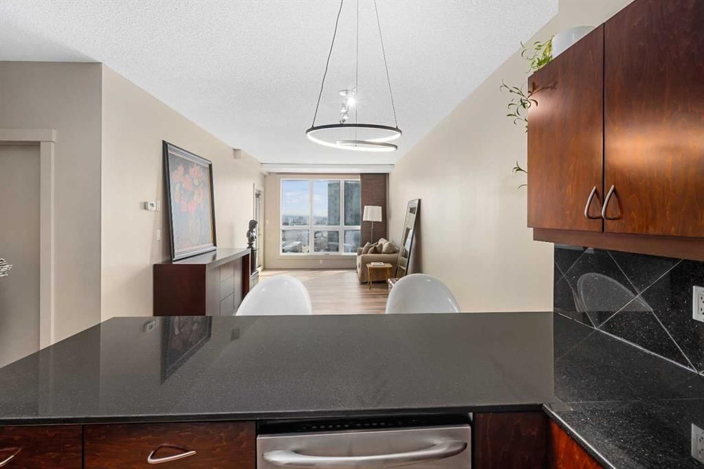 1302, 8710 Horton Road SW, Calgary — photo 4 of 21