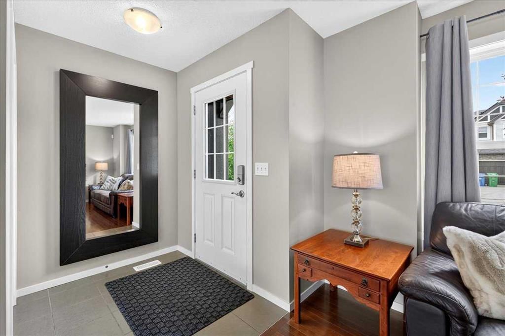 483 Silverado Plains Circle SW, Calgary — photo 3 of 43