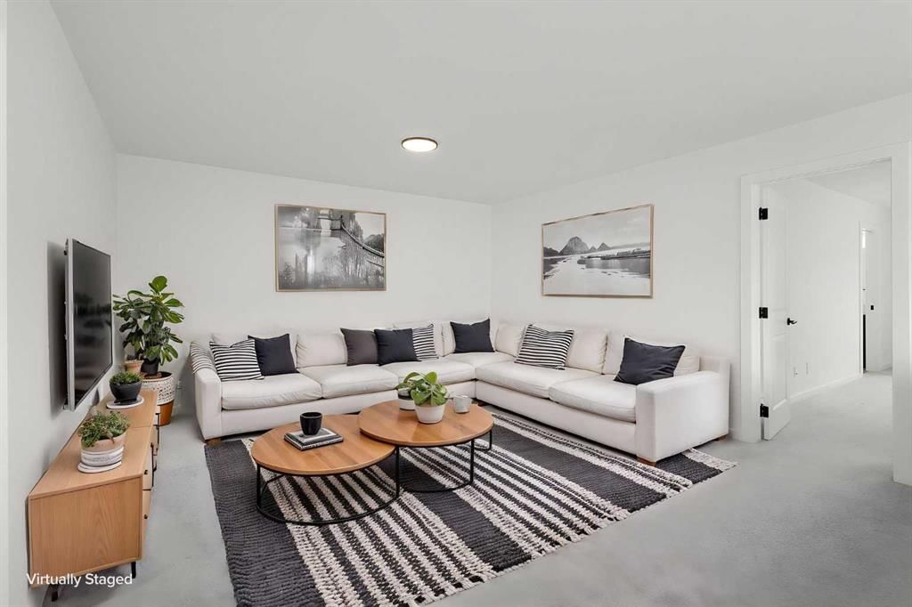 50 Royston Terrace NW, Calgary — photo 3 of 48