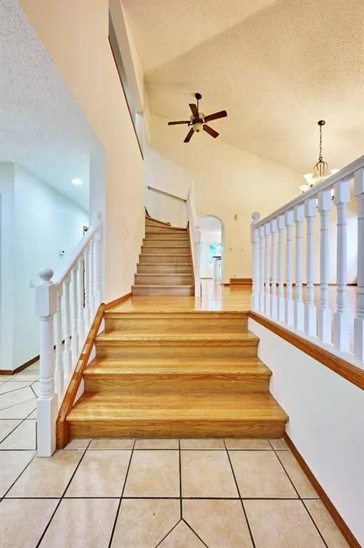 7 Suncastle Crescent SE, Calgary — photo 5 of 50
