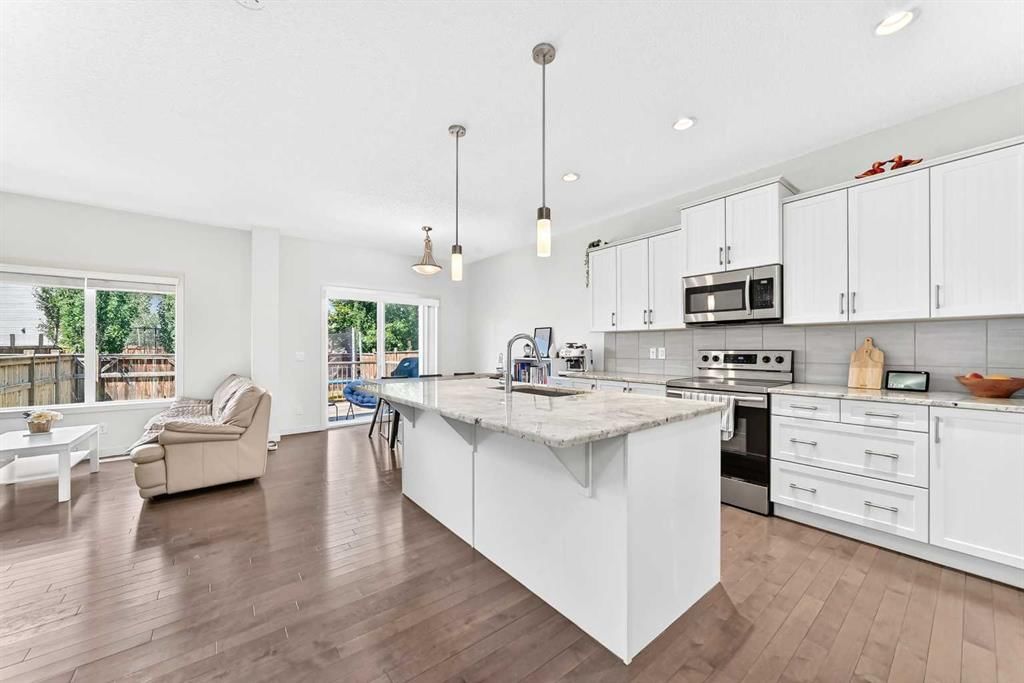 337 Auburn Meadows Boulevard SE, Calgary — photo 5 of 35