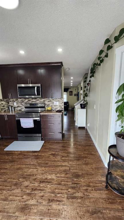 47 Martinridge Way NE, Calgary — photo 5 of 24