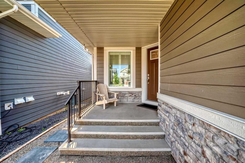 226 West Grove Point SW, Calgary — photo 2 of 32