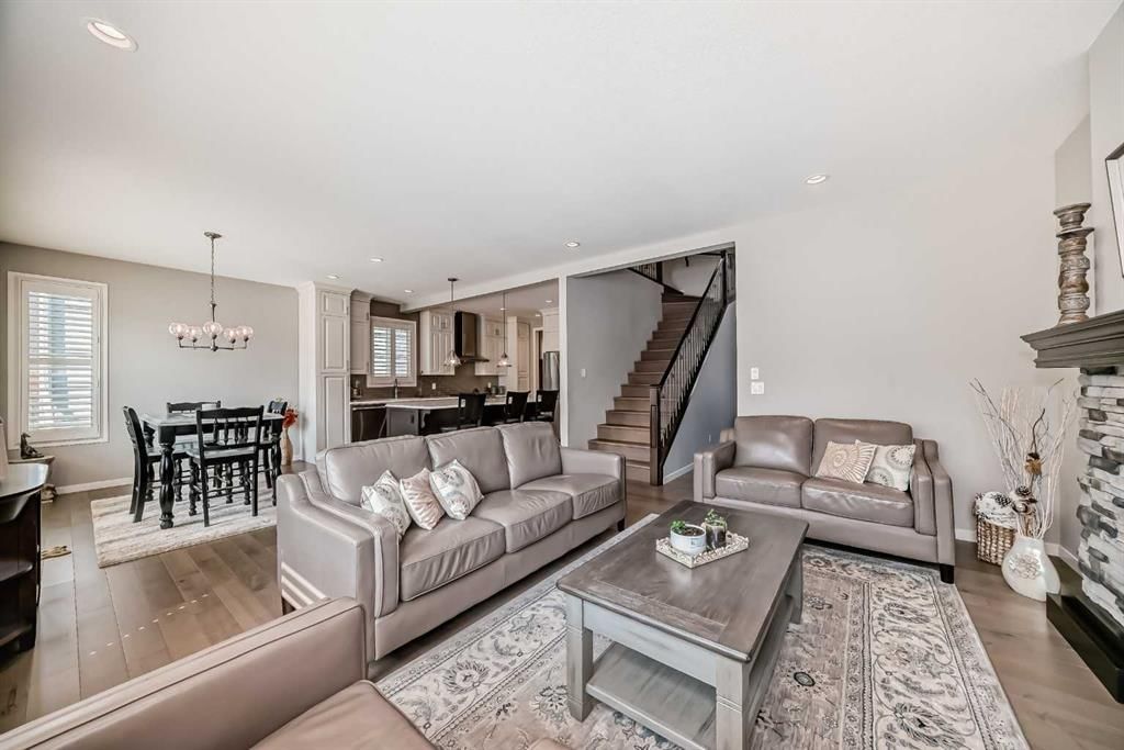 226 West Grove Point SW, Calgary — photo 4 of 32