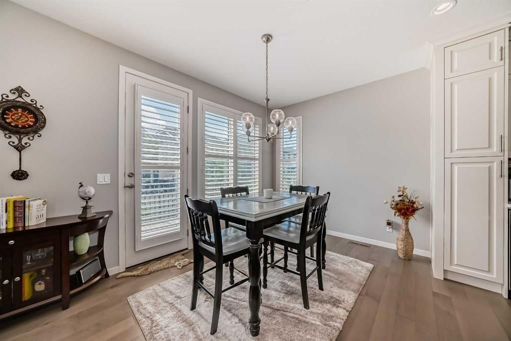 226 West Grove Point SW, Calgary — photo 5 of 32