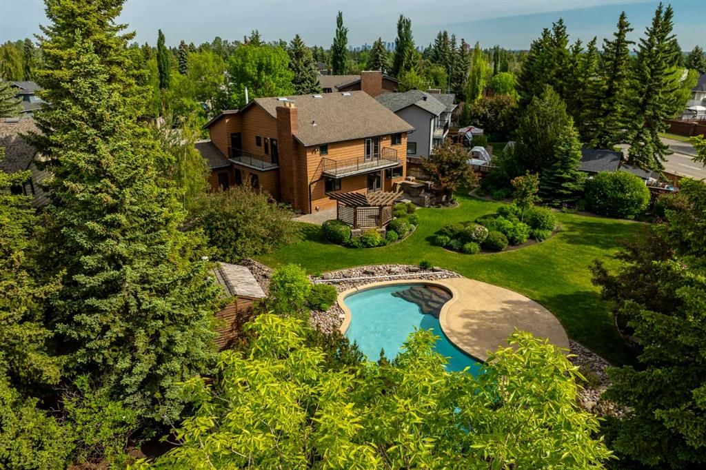168 Canterville Drive SW, Calgary — main listing photo
