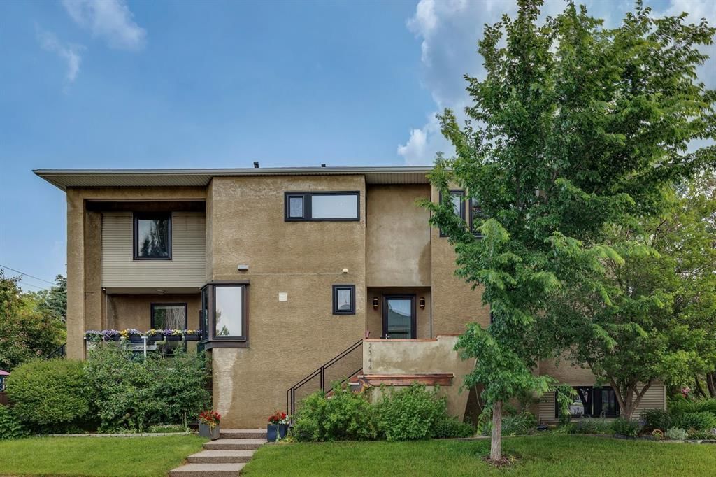 2344 Broadview Road NW, Calgary — photo 2 of 50