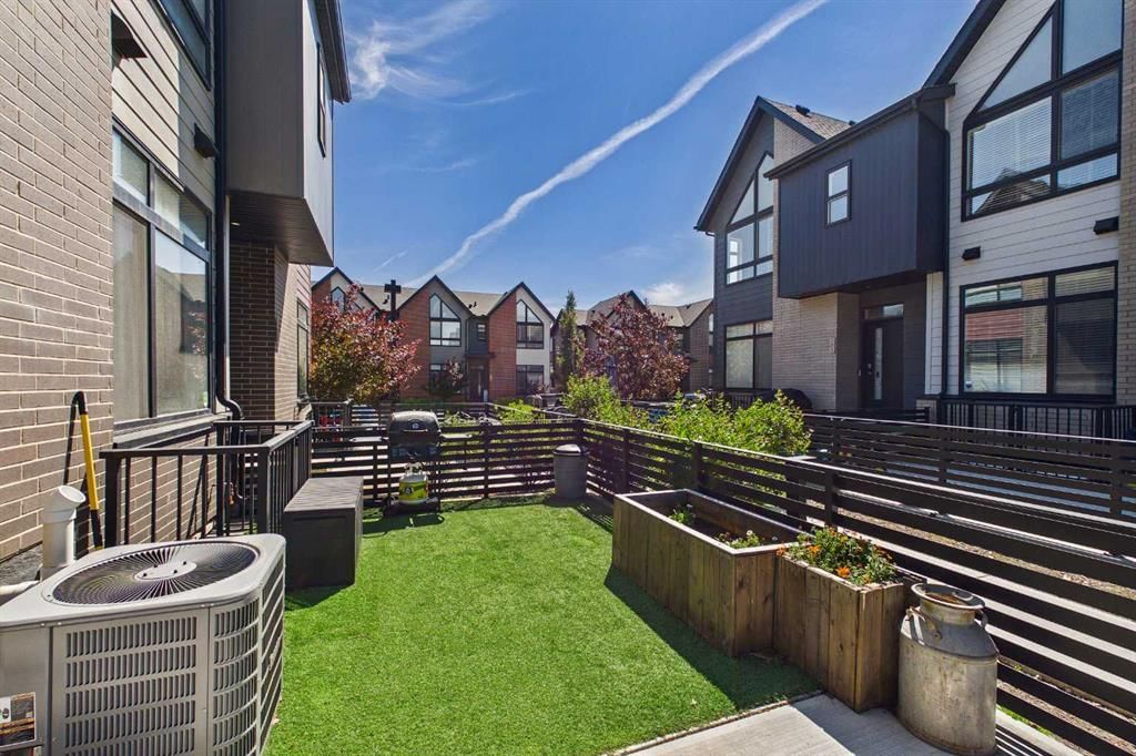 906 Sage Meadows Gardens NW, Calgary — photo 3 of 42