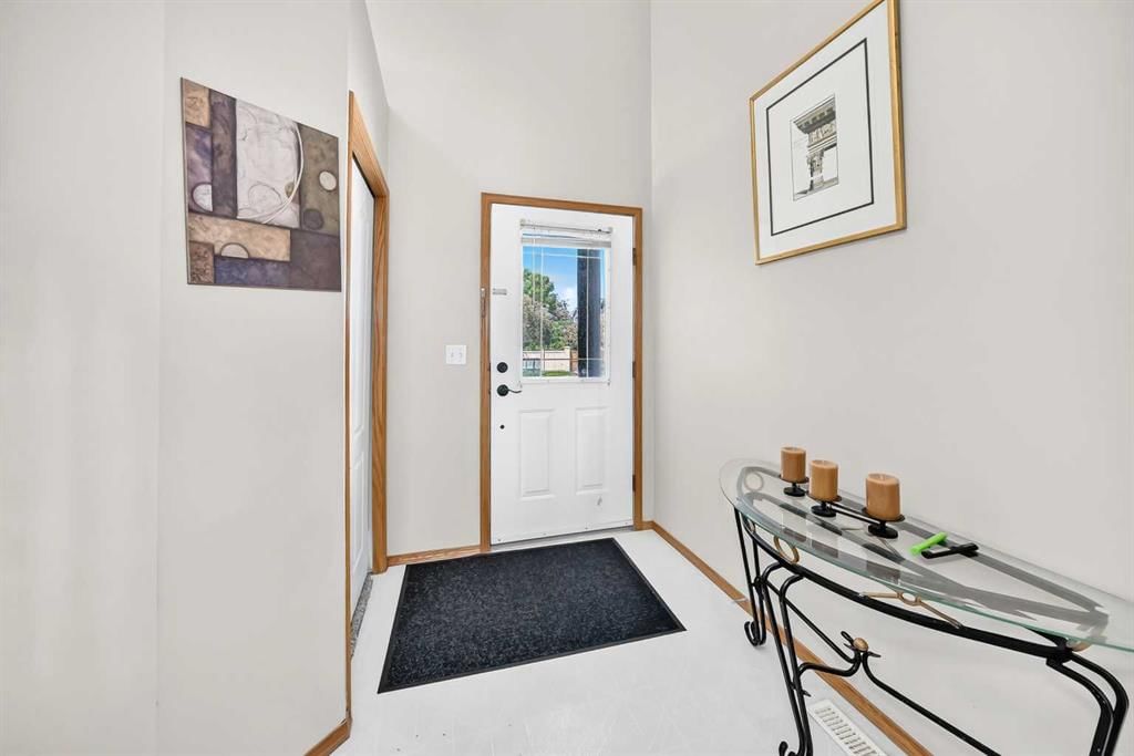 1210 Harvest Hills Drive NE, Calgary — photo 4 of 43