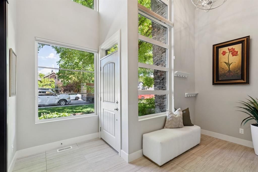 2927 7 Avenue NW, Calgary — photo 3 of 50