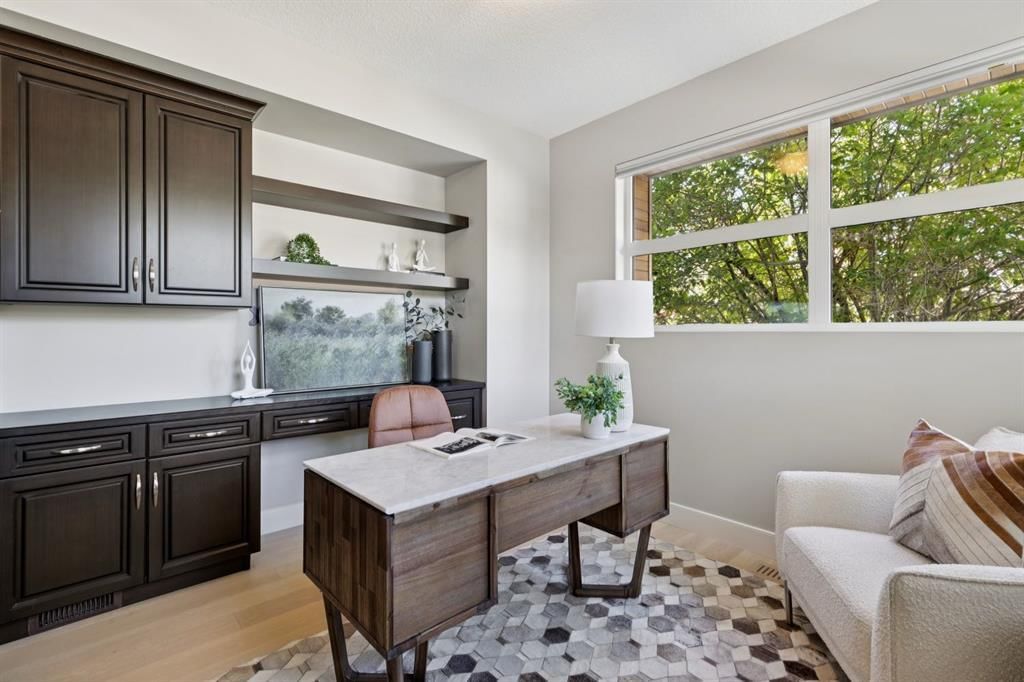 2927 7 Avenue NW, Calgary — photo 4 of 50