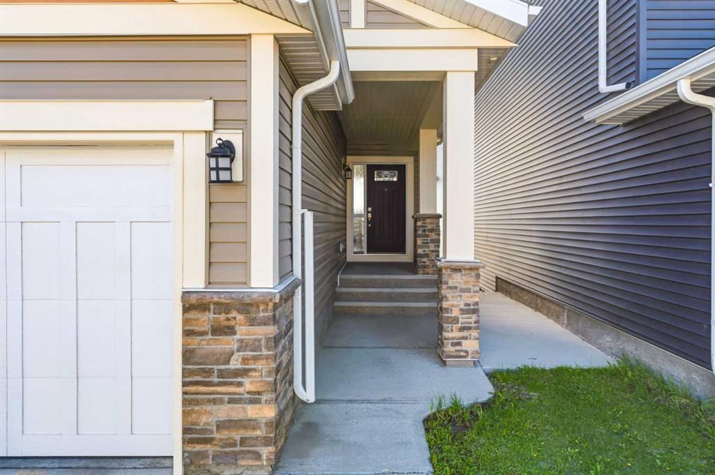1456 Livingston Way NE, Calgary — photo 3 of 48