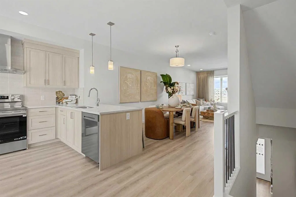 7369 MERCADO Avenue SE, Calgary — photo 4 of 35