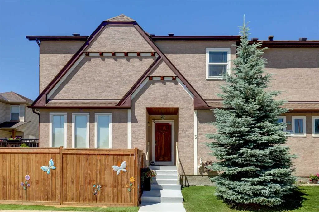 5 Covecreek Mews NE, Calgary — main listing photo