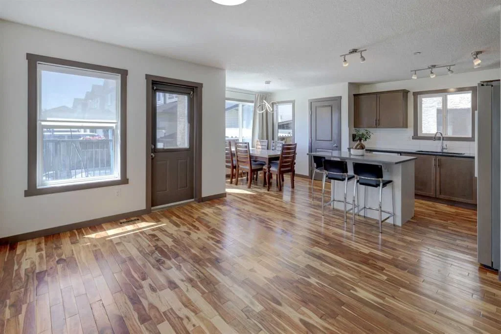 5 Covecreek Mews NE, Calgary — photo 4 of 50