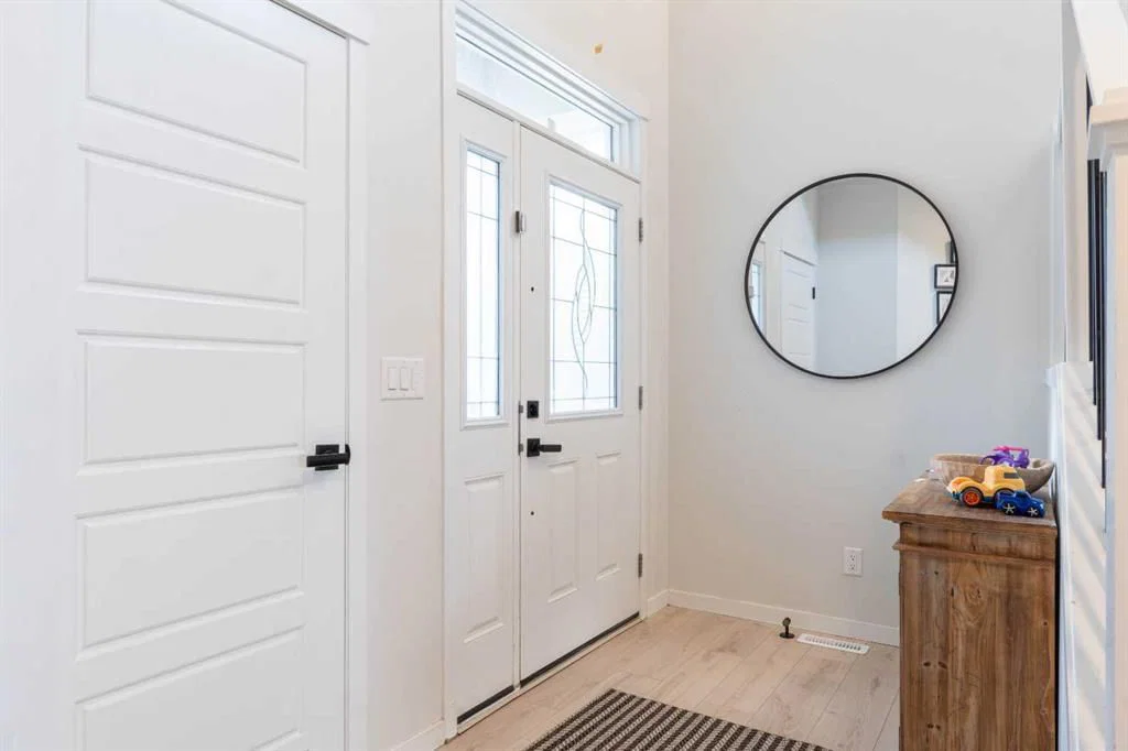915 Corner Meadows Way NE, Calgary — photo 2 of 31