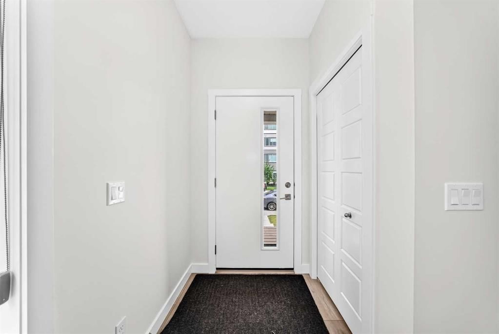 339 WOLF CREEK Way SE, Calgary — photo 2 of 48