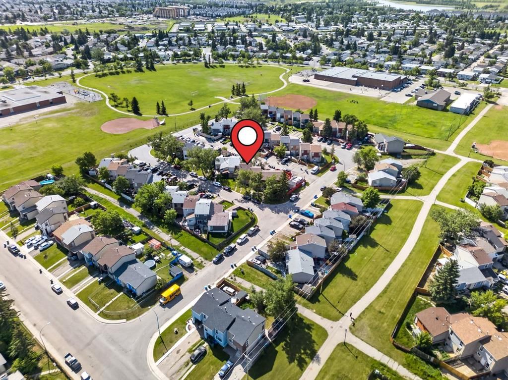 287 Pensville Close SE, Calgary — photo 2 of 47
