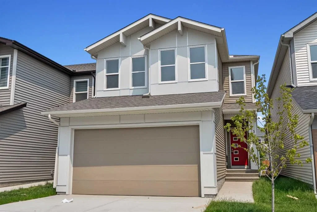 43 Belvedere Point SE, Calgary — main listing photo
