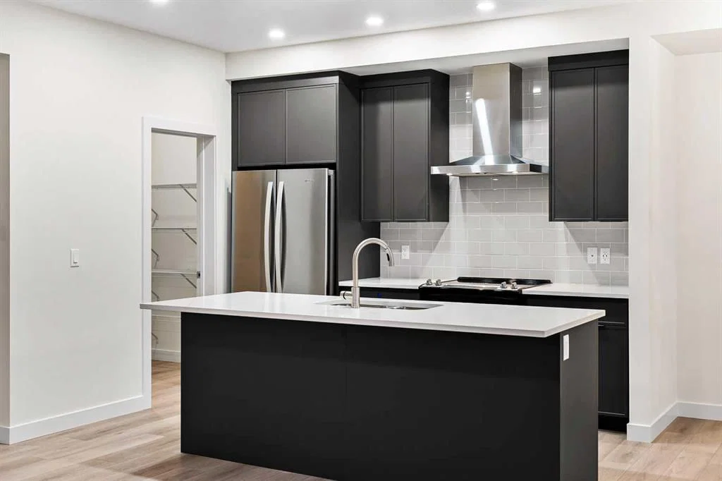 43 Belvedere Point SE, Calgary — photo 3 of 28