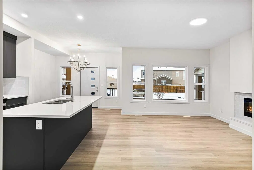43 Belvedere Point SE, Calgary — photo 4 of 28
