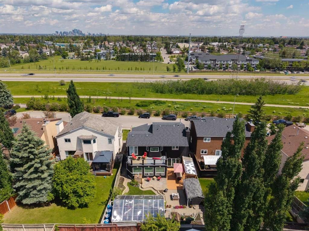 41 Sidon Crescent SW, Calgary — photo 4 of 50