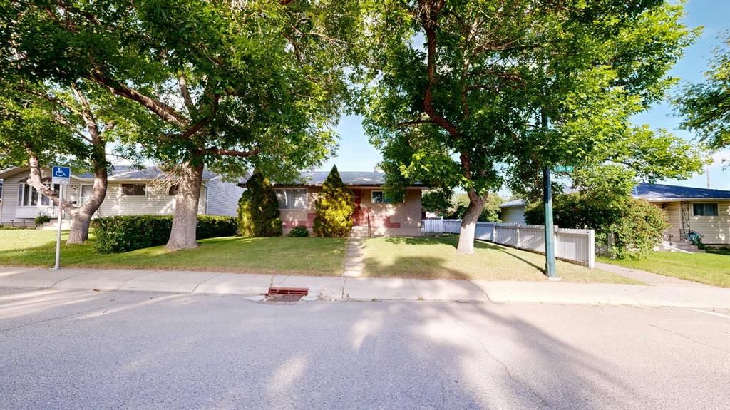 1424 Radisson Drive SE, Calgary — photo 3 of 34