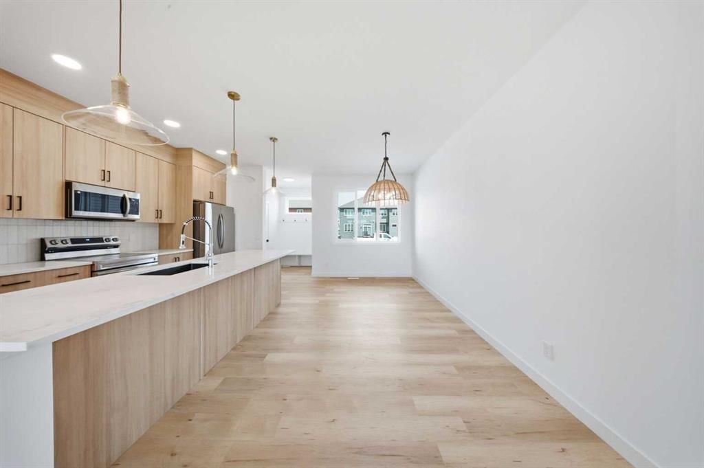 418 Belvedere Boulevard SE, Calgary — photo 5 of 29