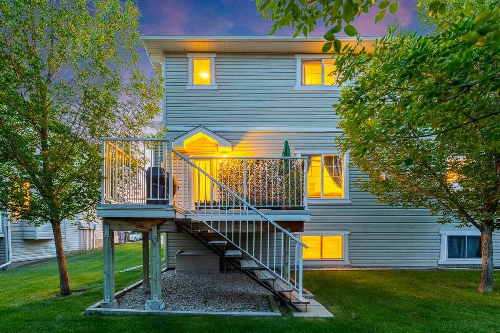 43 Arbours Circle NW, Langdon — photo 4 of 44