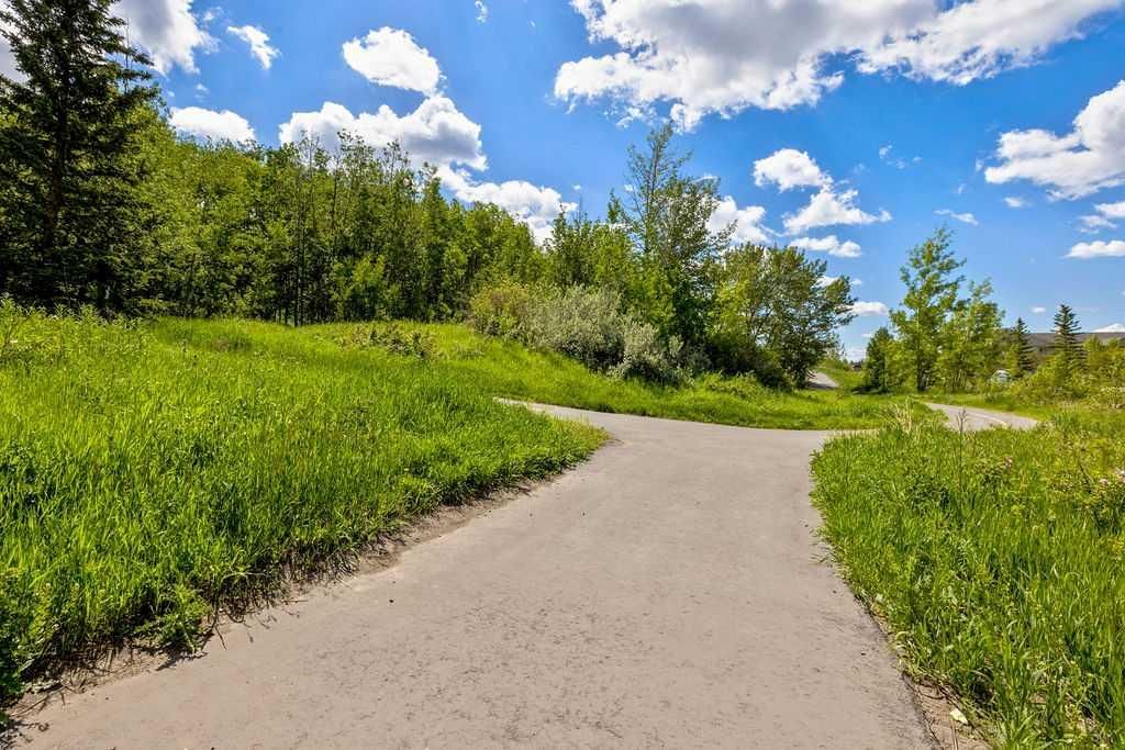 155 Citadel Meadow Gardens NW, Calgary — photo 3 of 25
