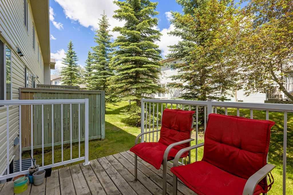 155 Citadel Meadow Gardens NW, Calgary — photo 5 of 25