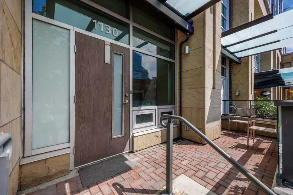 1130 3 Street SE, Calgary — photo 5 of 28