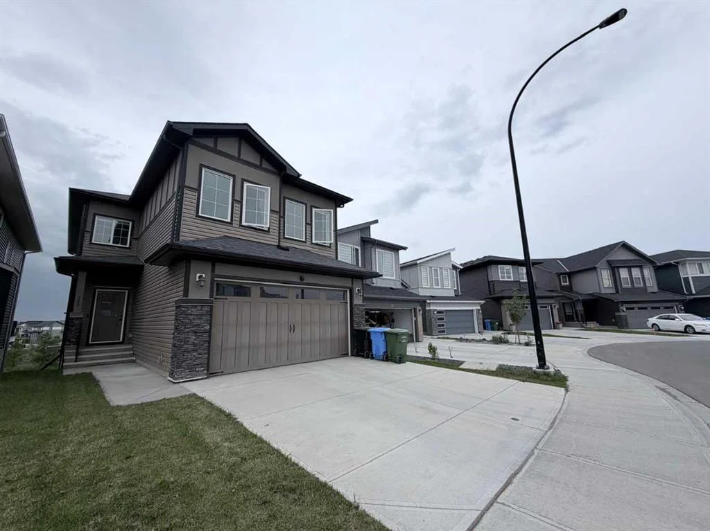 300 Carringvue Place NW, Calgary — main listing photo