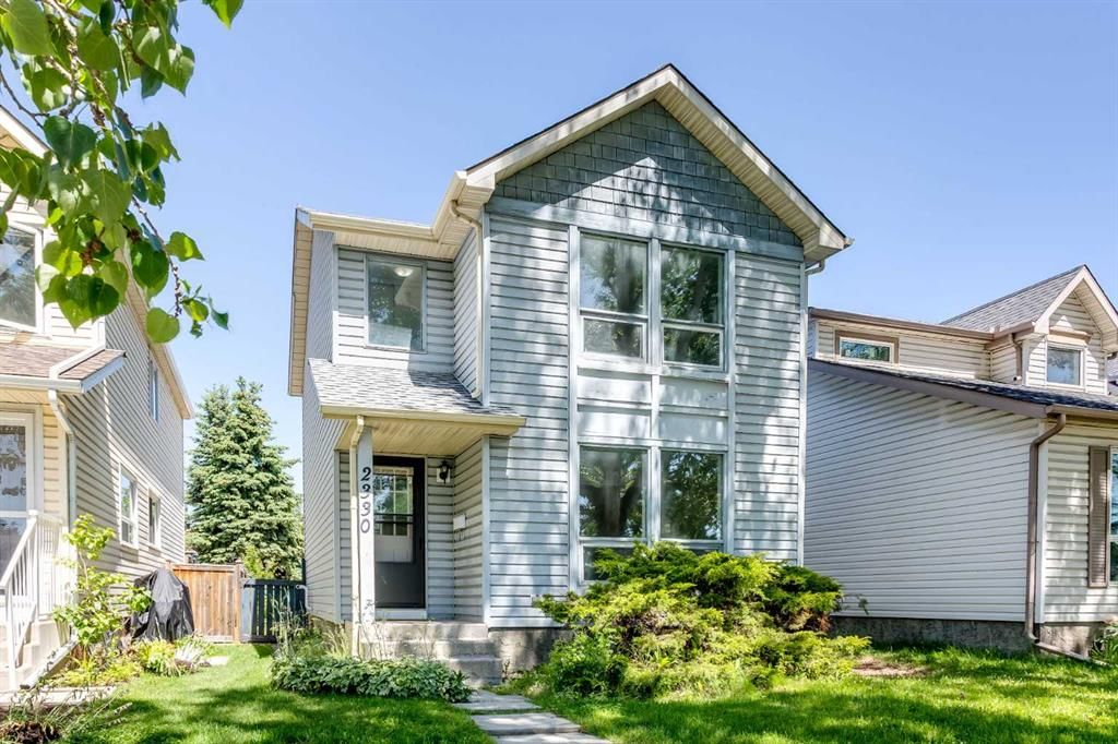 2330 Woodview Drive SW, Calgary — photo 2 of 26