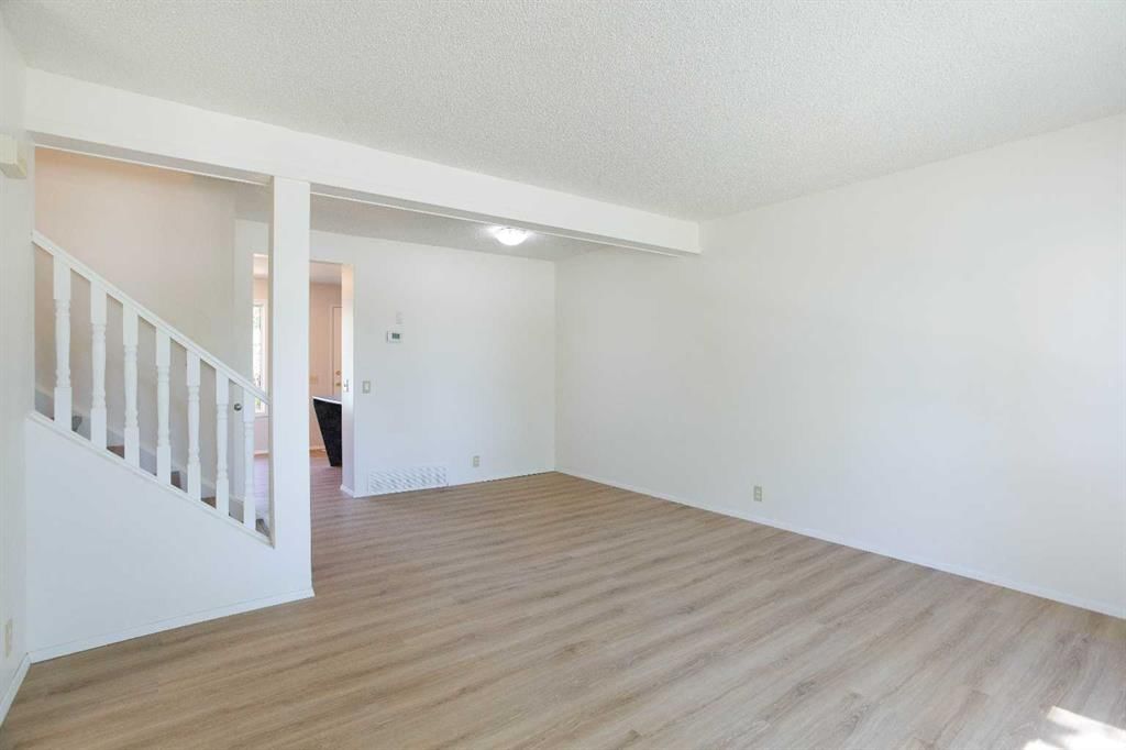 2330 Woodview Drive SW, Calgary — photo 3 of 26