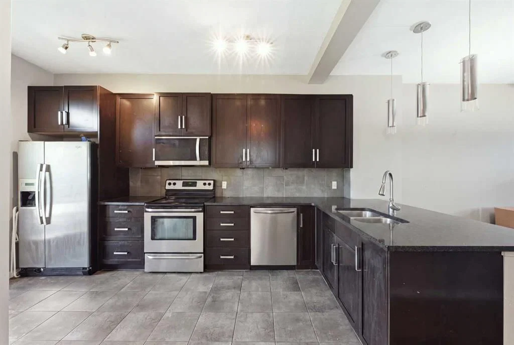 28 New Brighton Point SE, Calgary — photo 2 of 26