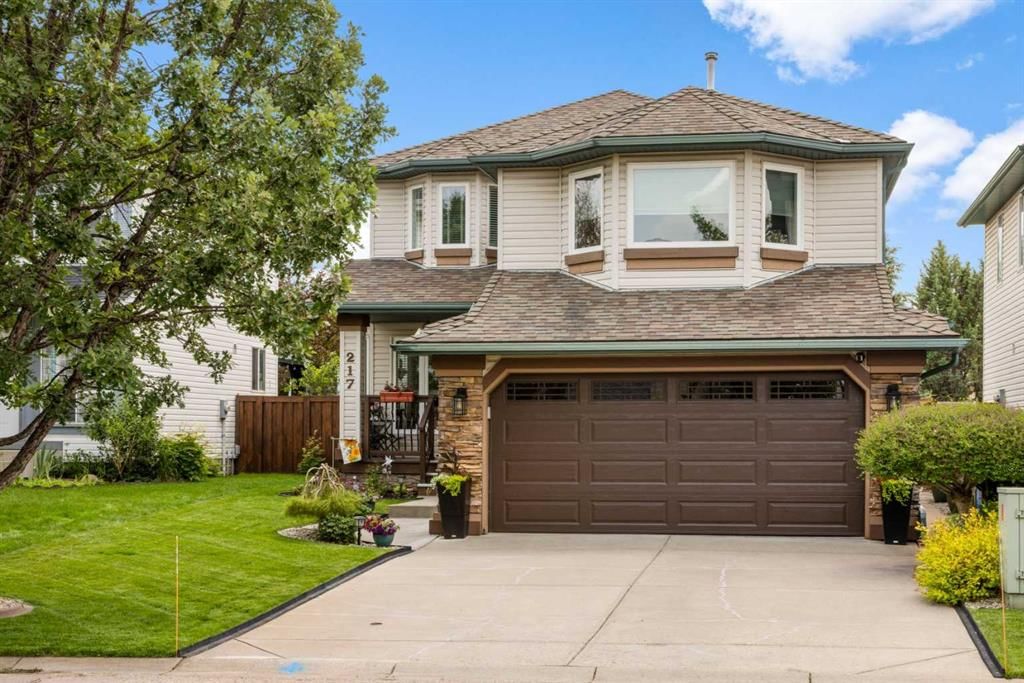 217 Douglas Glen Close SE, Calgary — main listing photo