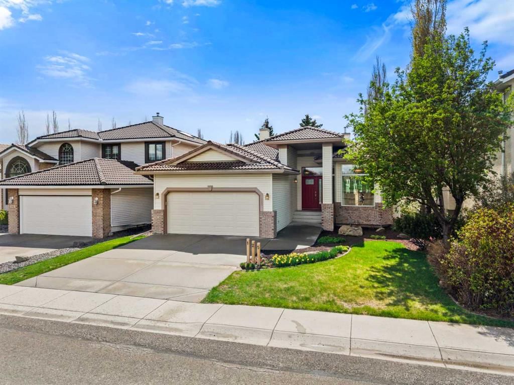 125 Woodpark Close SW, Calgary — main listing photo