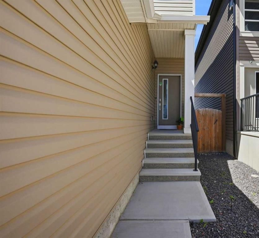 107 Savanna Way NE, Calgary — photo 3 of 49