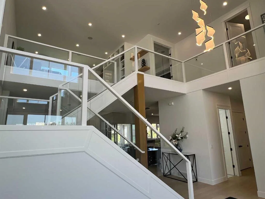 48 Rockcliff Terrace NW, Calgary — photo 4 of 50