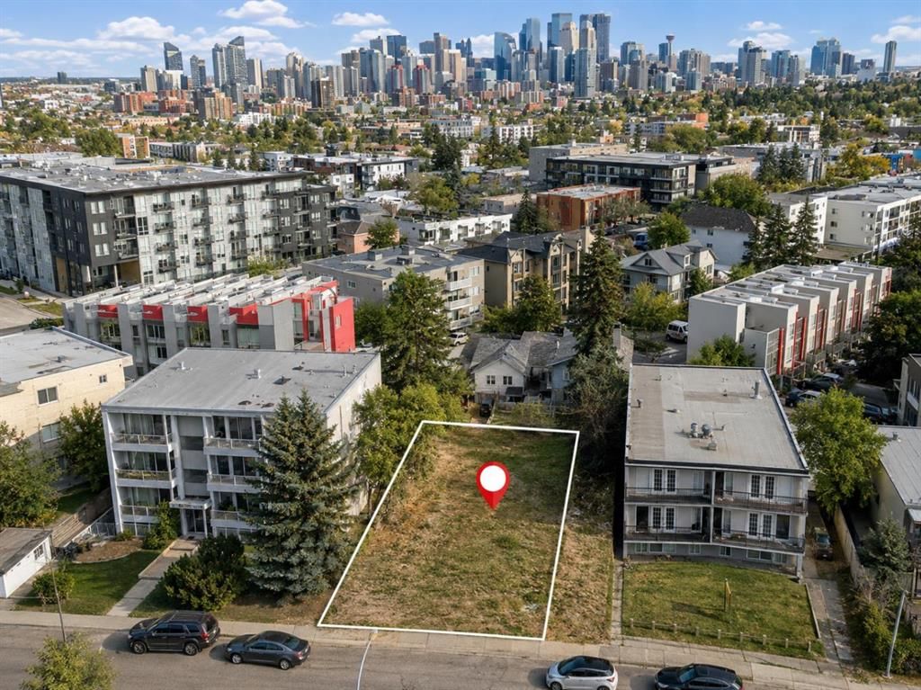 1819 26 Avenue SW, Calgary — main listing photo
