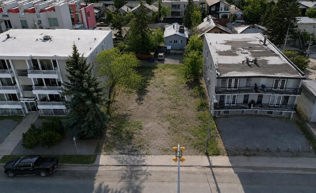 1819 26 Avenue SW, Calgary — photo 5 of 7