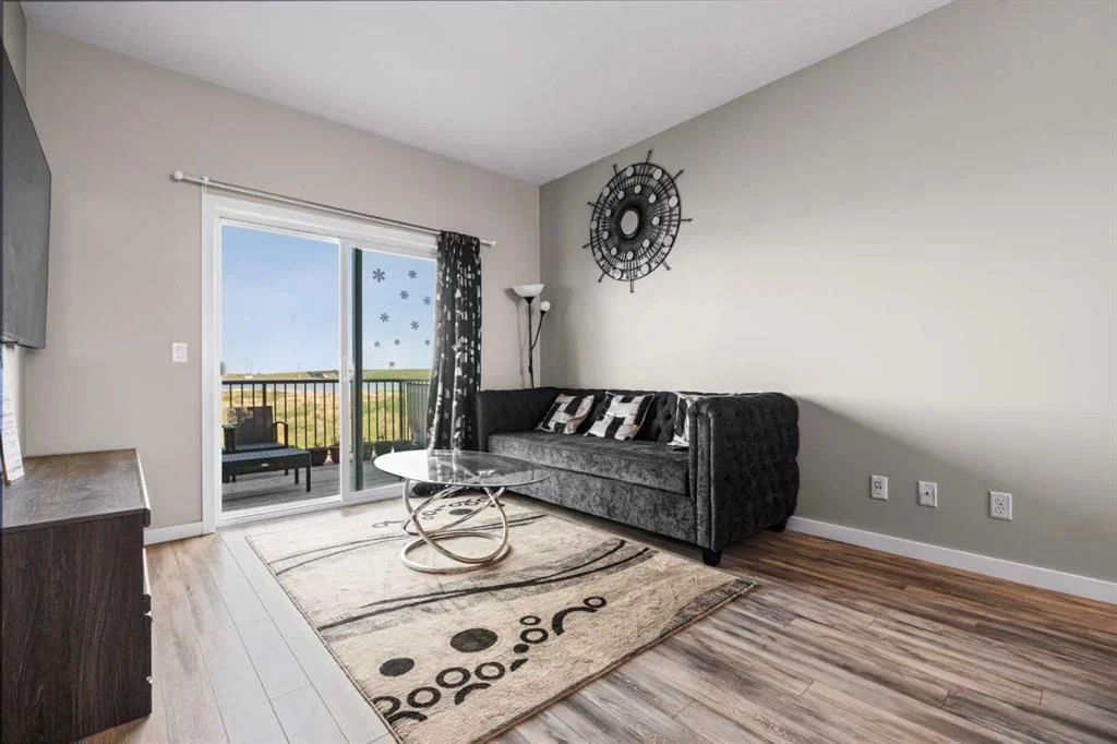 98 Copperstone Villas SE, Calgary — photo 4 of 35