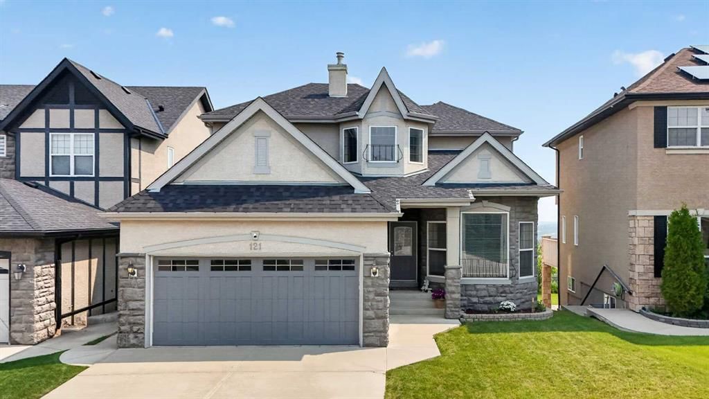 121 Sherwood Way NW, Calgary — main listing photo