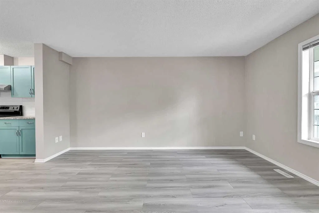 86 Country Village Gate NE, Calgary — photo 3 of 31
