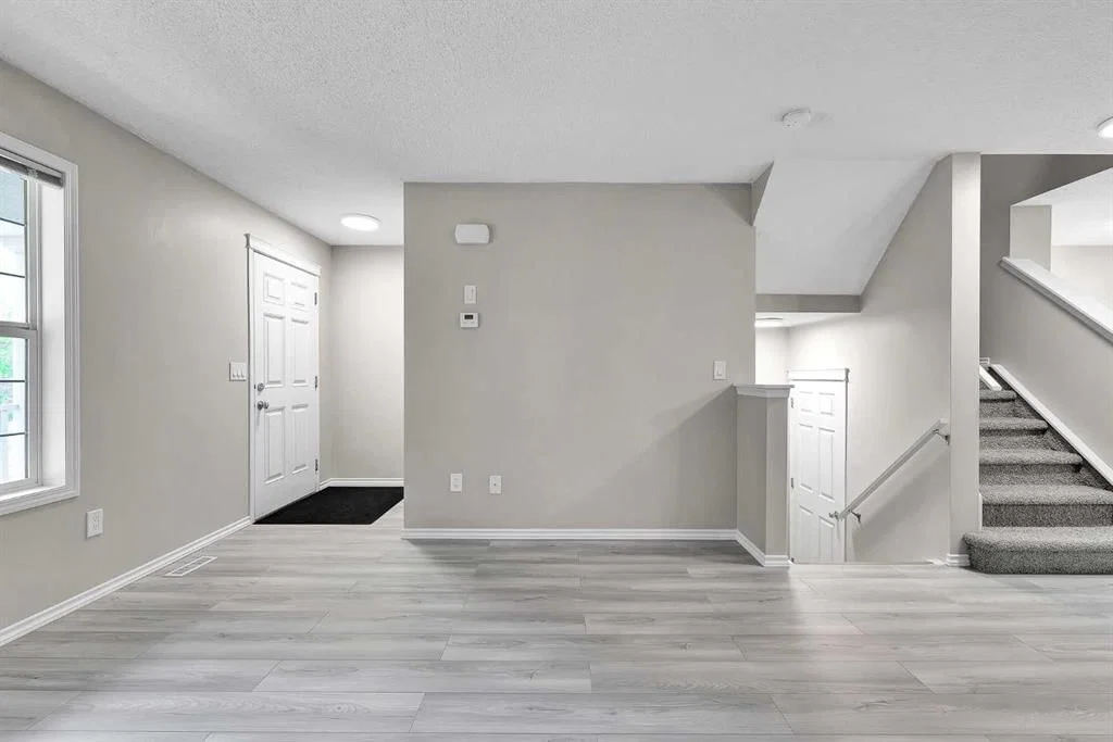86 Country Village Gate NE, Calgary — photo 5 of 31